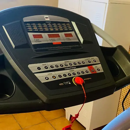 Ferienhaus Casa Palomera - Casa Completa Con Jardin, Gimnasio Y Garaje Privados León