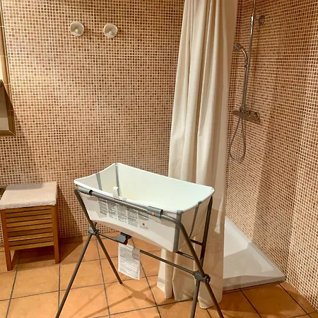 Casa Palomera - Casa Completa Con Jardin, Gimnasio Y Garaje Privados * León