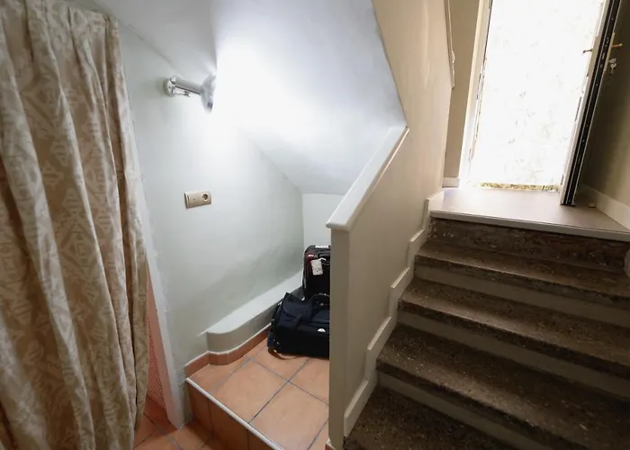 Nyaraló Casa Palomera - Casa Completa Con Jardin, Gimnasio Y Garaje Privados León