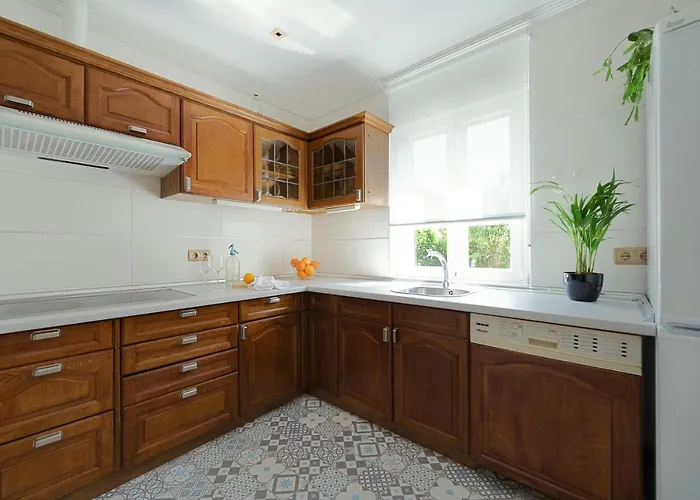 Casa Palomera - Casa Completa Con Jardin, Gimnasio Y Garaje Privados León