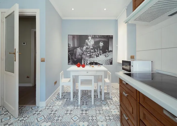 Casa Palomera - Casa Completa Con Jardin, Gimnasio Y Garaje Privados Hébergement de vacances León