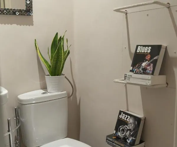 Casa Palomera - Casa Completa Con Jardin, Gimnasio Y Garaje Privados * 레온