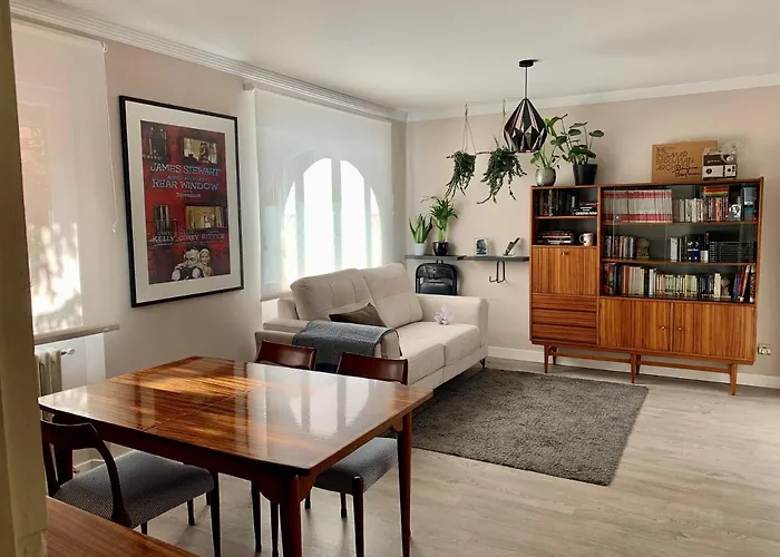 Casa Palomera - Casa Completa Con Jardin, Gimnasio Y Garaje Privados * León