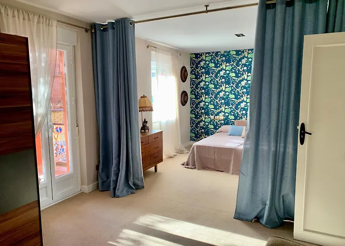 Hébergement de vacances Casa Palomera - Casa Completa Con Jardin, Gimnasio Y Garaje Privados