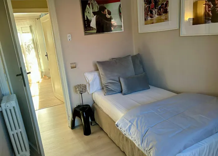 Hébergement de vacances Casa Palomera - Casa Completa Con Jardin, Gimnasio Y Garaje Privados